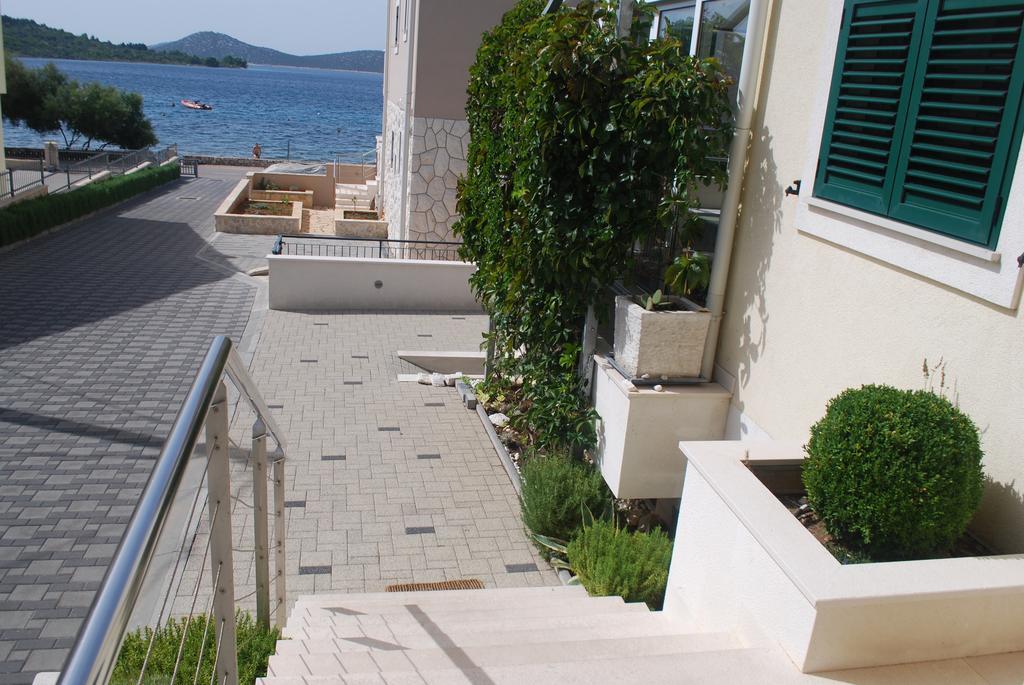 Apartments Villa Lili Lovetovo Vodice Extérieur photo